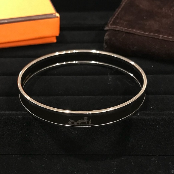Hermes Jewelry - HERMÈS
Narrow Enamel Bangle Black